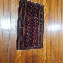 Load image into Gallery viewer, Hand knotted wool Rug 8651 size 86 x 51 cm