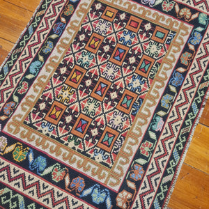 Hand knotted wool Rug 4876 size 48 x 76 cm
