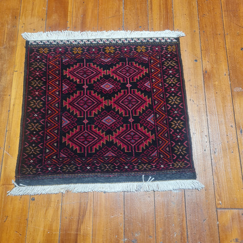 Hand knotted wool Rug 5458 size 54 x 58 cm