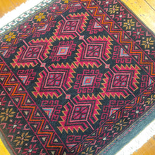 Load image into Gallery viewer, Hand knotted wool Rug 5458 size 54 x 58 cm