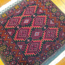 Load image into Gallery viewer, Hand knotted wool Rug 5458 size 54 x 58 cm Iran