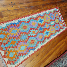 Load image into Gallery viewer, Hand knotted wool rug Rug 19877 cm  size 198 x 77 cm Afghanistan