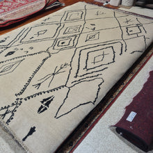 Load image into Gallery viewer, Hand knotted wool Rug 277190 size 277 x 190 cm Morocco
