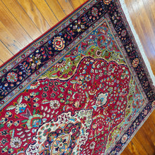 Load image into Gallery viewer, Hand knotted wool rug 307197 size 307 x 197 cm