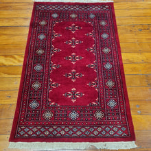 Load image into Gallery viewer, Hand knotted wool rug 12679 size 126 x 79 cm Pakistan