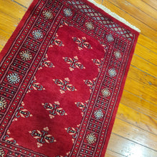 Load image into Gallery viewer, Hand knotted wool rug 12679 size 126 x 79 cm Pakistan