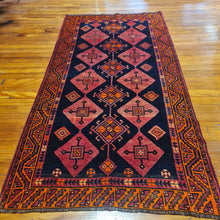 Load image into Gallery viewer, Hand knotted wool rug 285150 size 285 x 150 cm