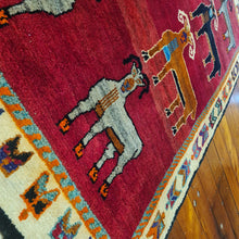 Load image into Gallery viewer, Hand knotted wool rug 169106 size 169 x 106 cm
