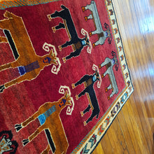 Load image into Gallery viewer, Hand knotted wool rug 169106 size 169 x 106 cm