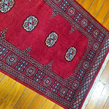 Load image into Gallery viewer, Hand knotted wool rug 16794 size 167 x 94 cm Pakistan