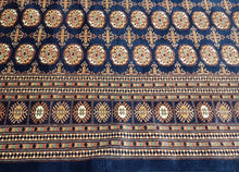 Load image into Gallery viewer, Hand knotted wool Rug 51 size 314 x 252 cm Pakistan