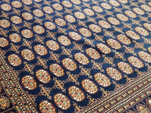 Load image into Gallery viewer, Hand knotted wool Rug 51 size 314 x 252 cm Pakistan