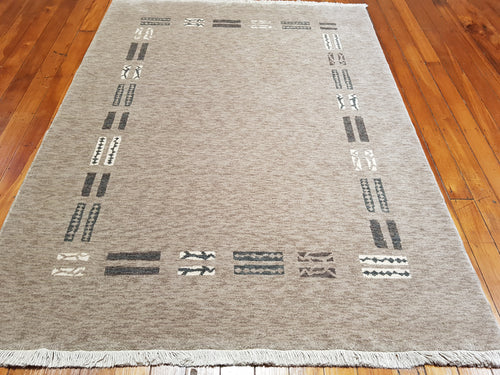 100% wool Zanzibar  4432  066 size 170 x 235 cm Belgium