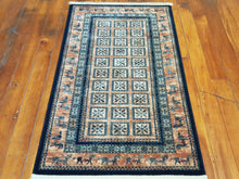 Load image into Gallery viewer, 100% wool Kasghai 4301  500 size 80 x 160 cm Belgium
