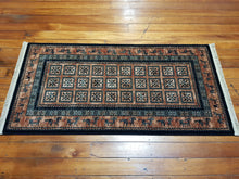 Load image into Gallery viewer, 100% wool Kasghai 4301  500 size 80 x 160 cm Belgium