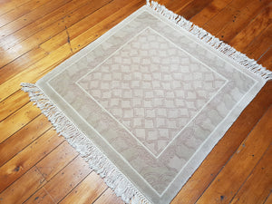 Hand knotted wool Rug 9290 size  92 x 90 cm,