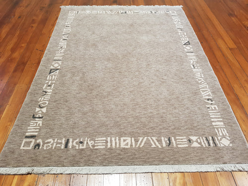 100% wool Zanzibar  4433 066 size 170 x 235 cm belgium