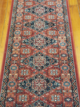 Load image into Gallery viewer, 100% wool Rug Kashqai 4308 300 size 67 x 275 cm Belgium