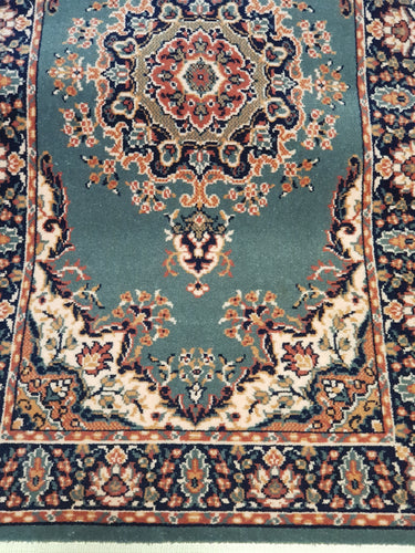 100% wool Saphir 95150  420 size  85 x 350 cm Belgium