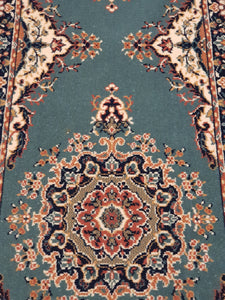 100% wool Saphir 95150  420 size  85 x 350 cm Belgium