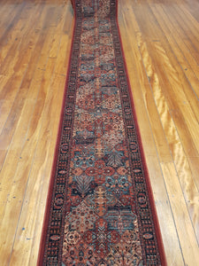 Cut to required length.100% wool  Kasghai 4309 300  runner 67 cm  width Belgium