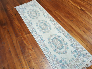 Hand knotted wool Rug Aubusson 70225 size 225 x 70 cm India