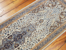 Load image into Gallery viewer, Hand knotted wool Rug 19762 size 197 x 62 cm Iran
