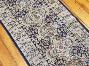 Hand knotted  Rug 18262 size 182 x 62 cm, Pakistan