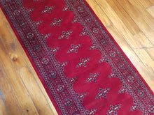 Load image into Gallery viewer, Hand knotted wool Rug 16 size 202 x 78 cm Pakistan