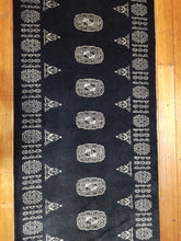 Load image into Gallery viewer, Hand knotted wool Rug 20 size 360 x 77 cm Pakistan