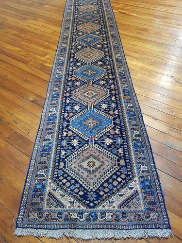 Hand knotted wool Rug 161 size  529 X 77 cm