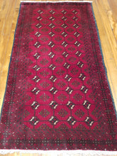 Load image into Gallery viewer, hand knotted wool Rug 4274 size 208 x 111 cm approx Iran