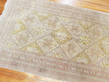Load image into Gallery viewer, Hand knotted wool Rug 7242 size 175 x 104 cm Afghanistan