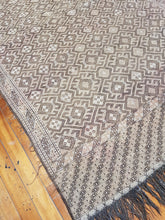 Load image into Gallery viewer, Hand knotted wool Rug 7230 size 320 x 200 cm Afghanistan