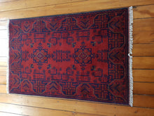 Load image into Gallery viewer, Hand knotted wool Rug 25 size 119 x 77 cm Afghanistan