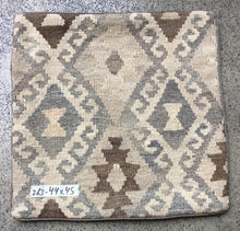 Load image into Gallery viewer, Hand knotted Cushion cover 263 size 44 x 45 cm Afghanistan