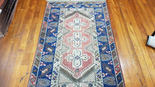 Load image into Gallery viewer, Hand knotted wool Rug 196126 size  196 x 126 cm Turkey